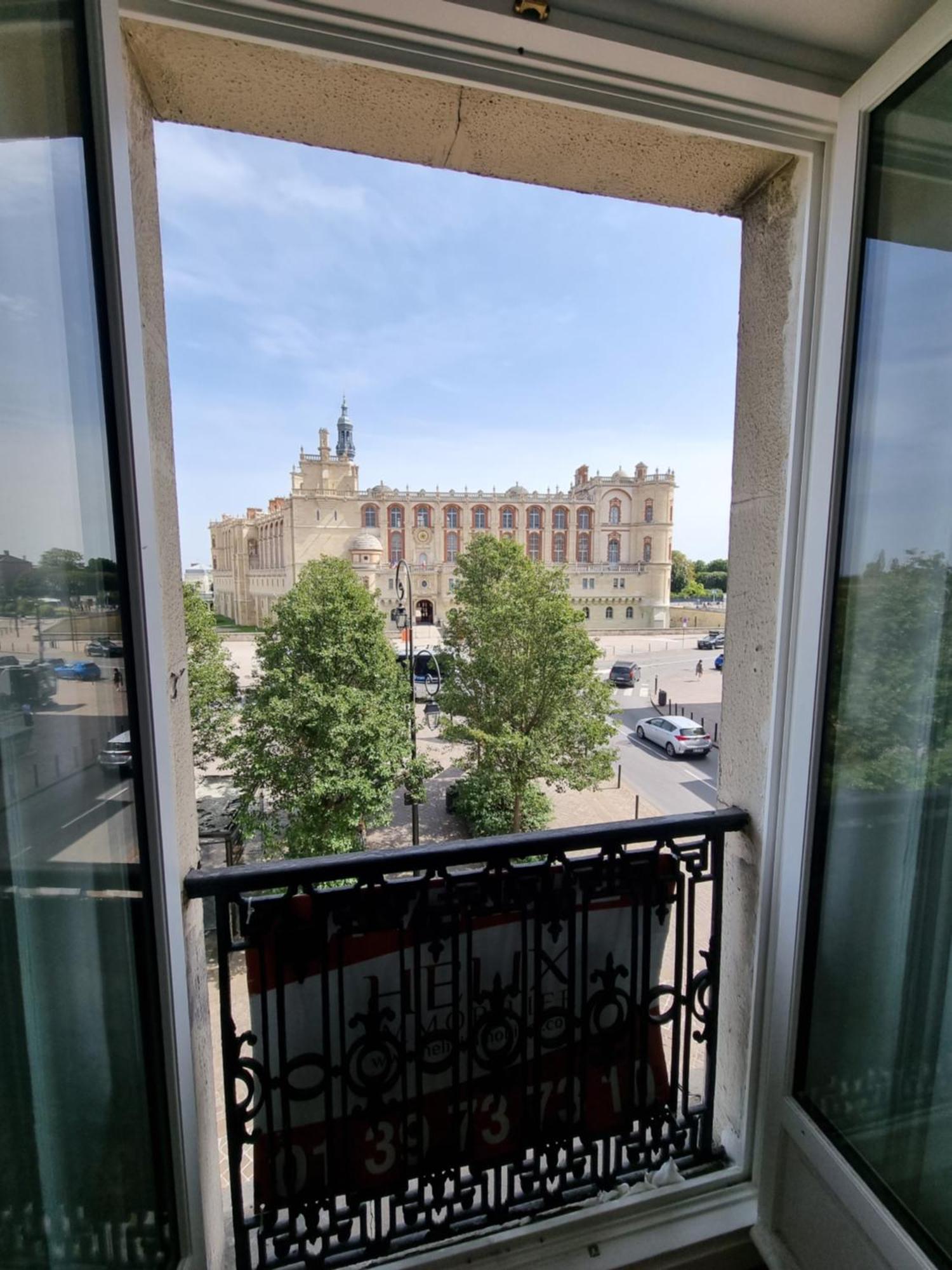 Face Chateau St Germain En Laye, Appartement 4 A 6 Personnes, 23 Min De Paris Champs-Elysees Сен Жермен ан Ле Екстериор снимка